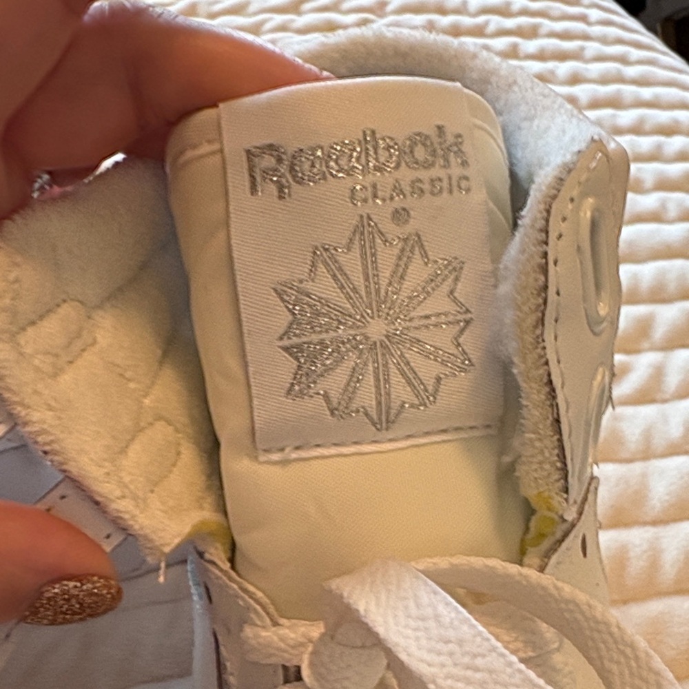 Reebok Freestyle Hi Tops  White and Silver Glitter - Picture 6 of 7